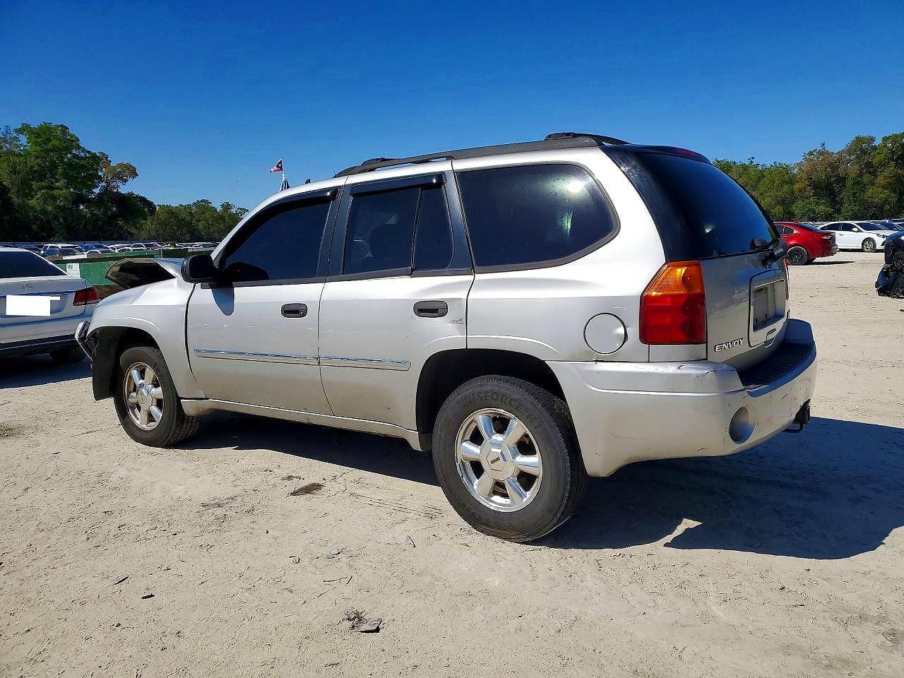 2007 GMC Envoy - Фото 2