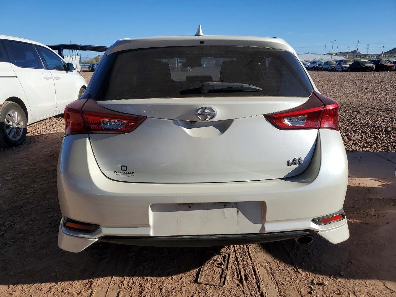 2016 Scion Im Base - Фото 6