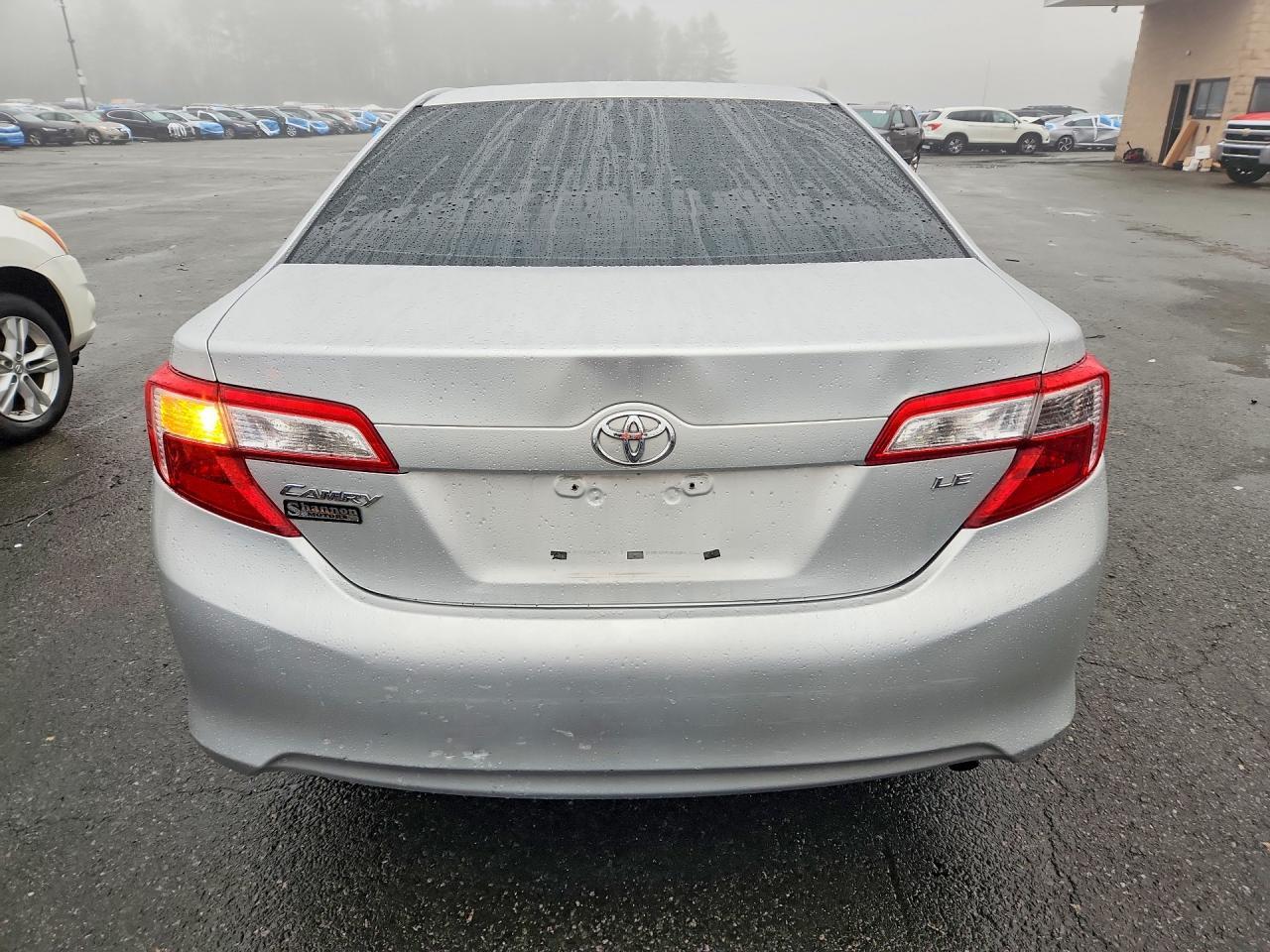 2013 Toyota Camry Le - Фото 6