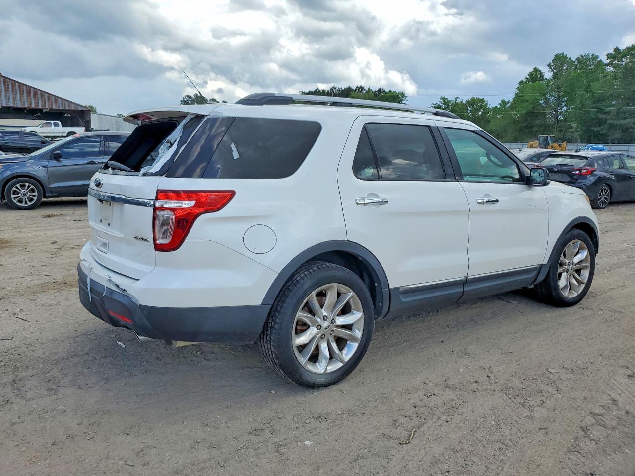 2013 Ford Explorer Xlt - Image 3