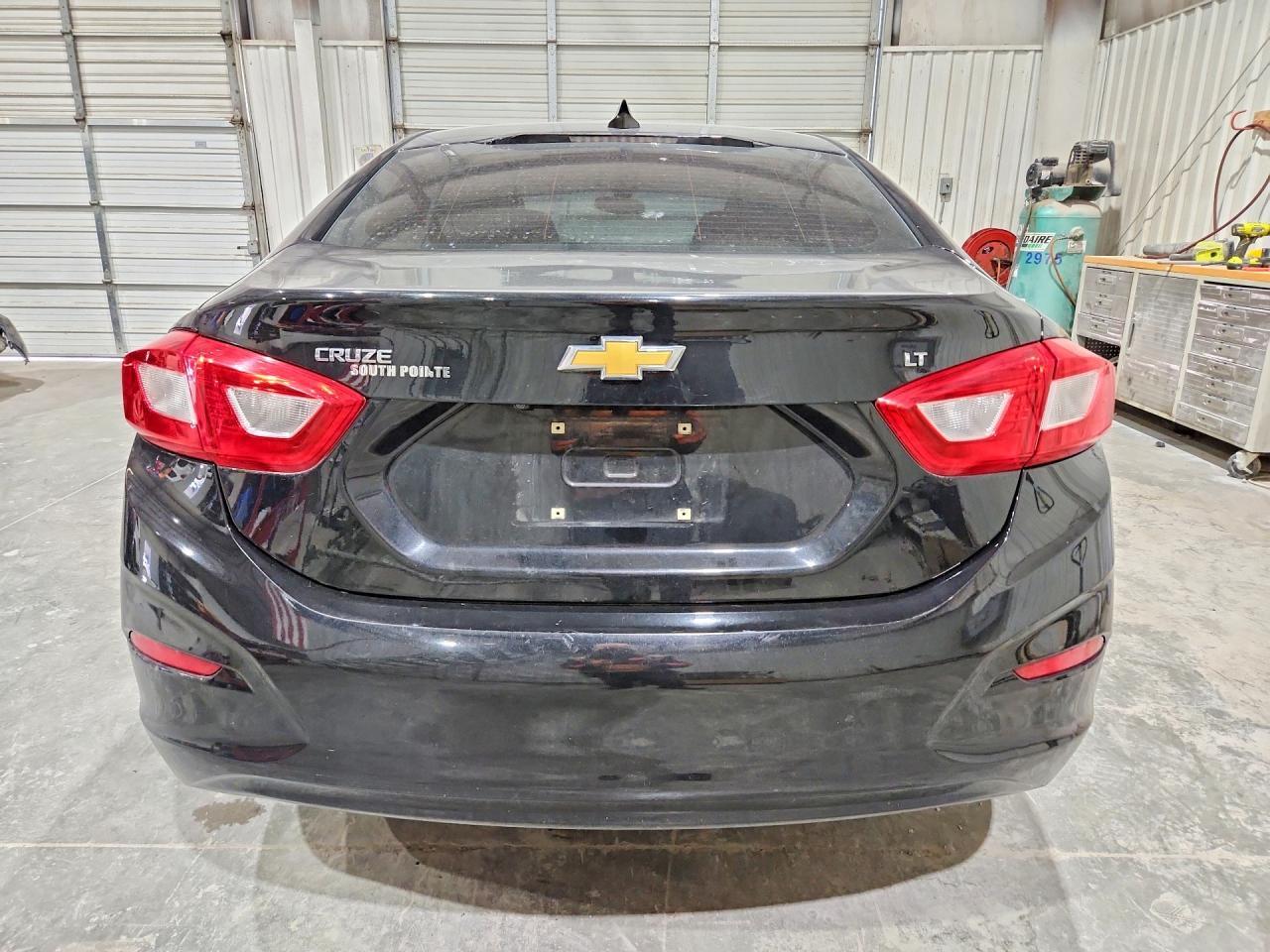 2017 Chevrolet Cruze Lt - Image 6