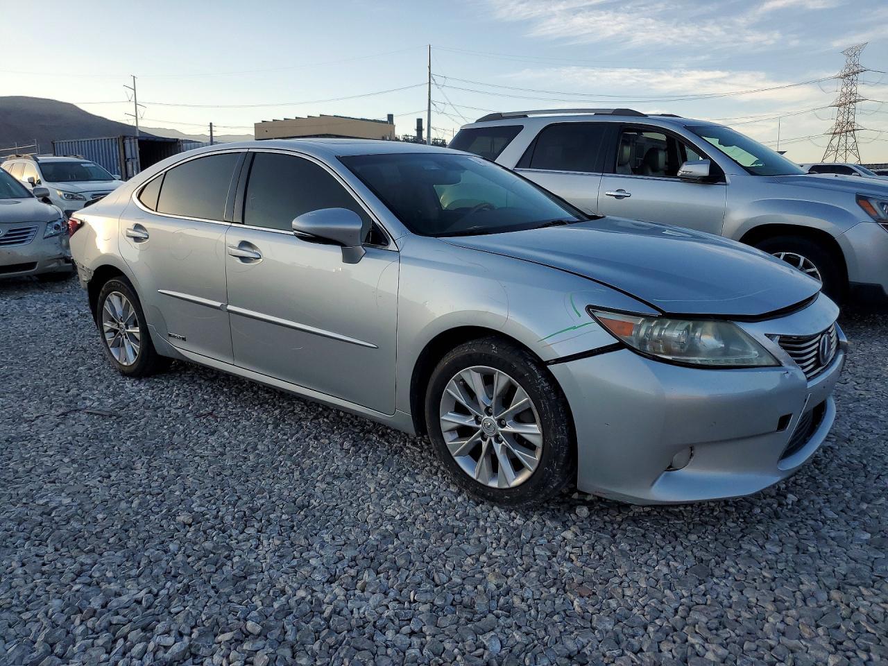 2013 Lexus Es 300H Base - Фото 4