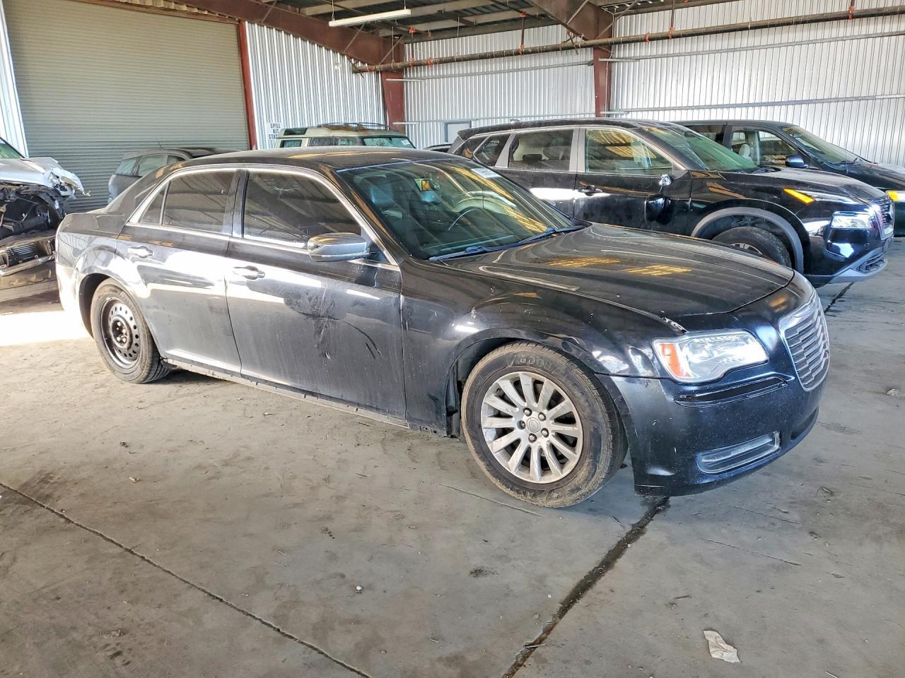 2012 Chrysler 300 - Image 4
