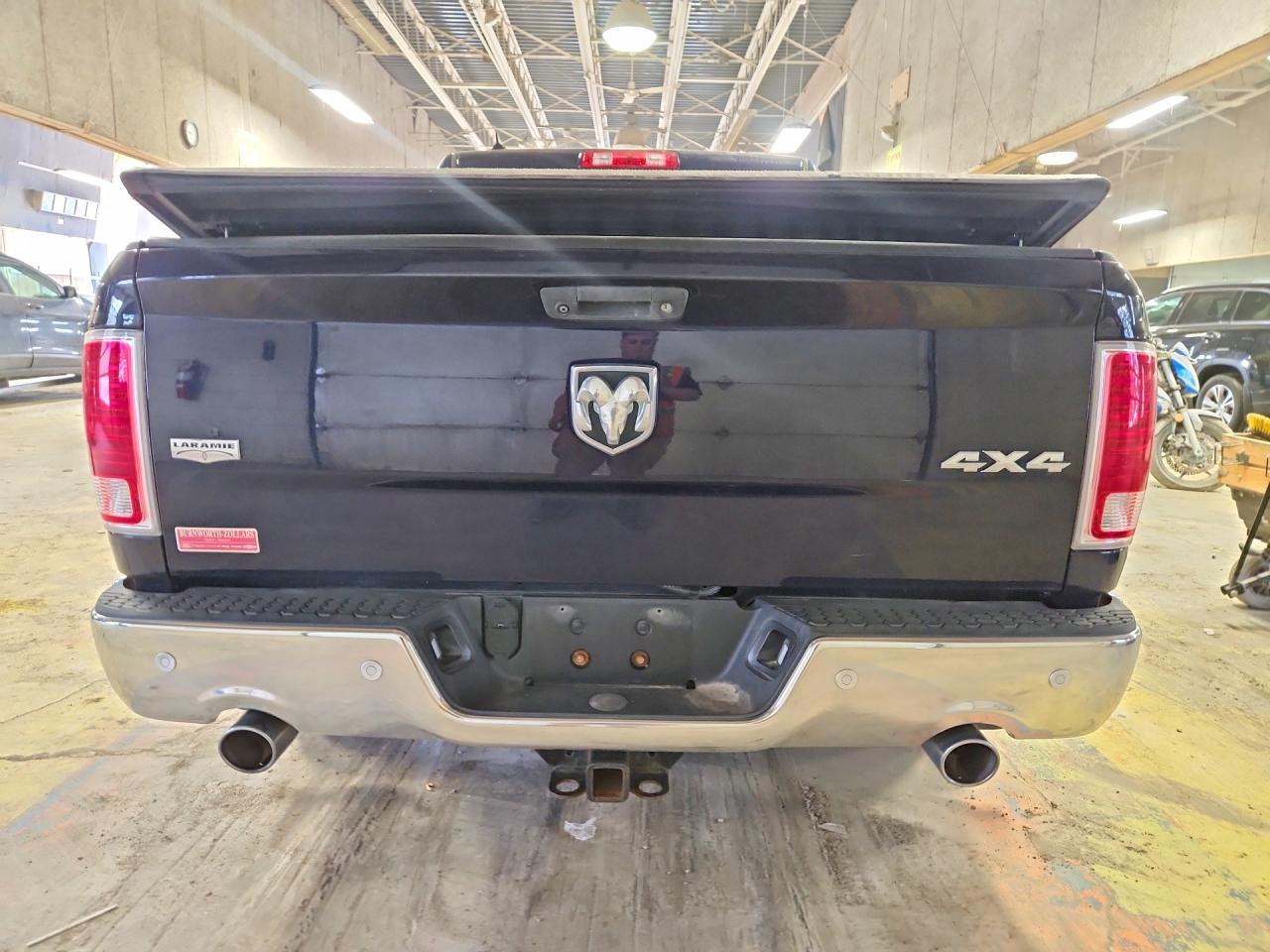 2016 Ram 1500 Laramie - Image 6