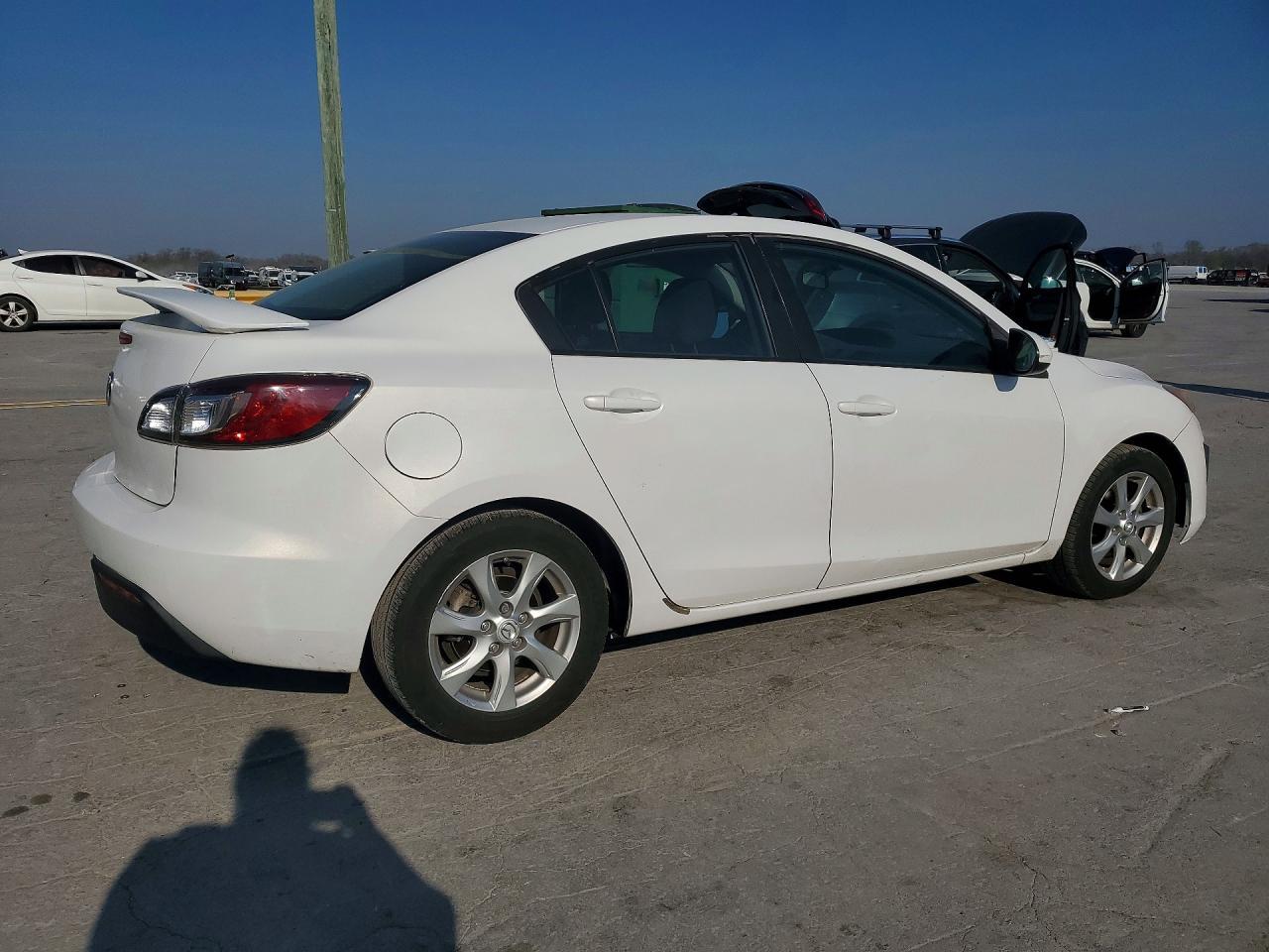 2011 Mazda 3 I - Фото 3