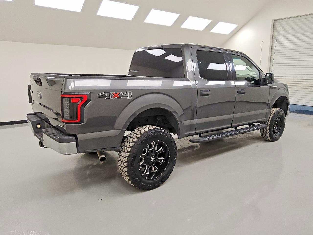 2016 Ford F150 Supercrew - Фото 3