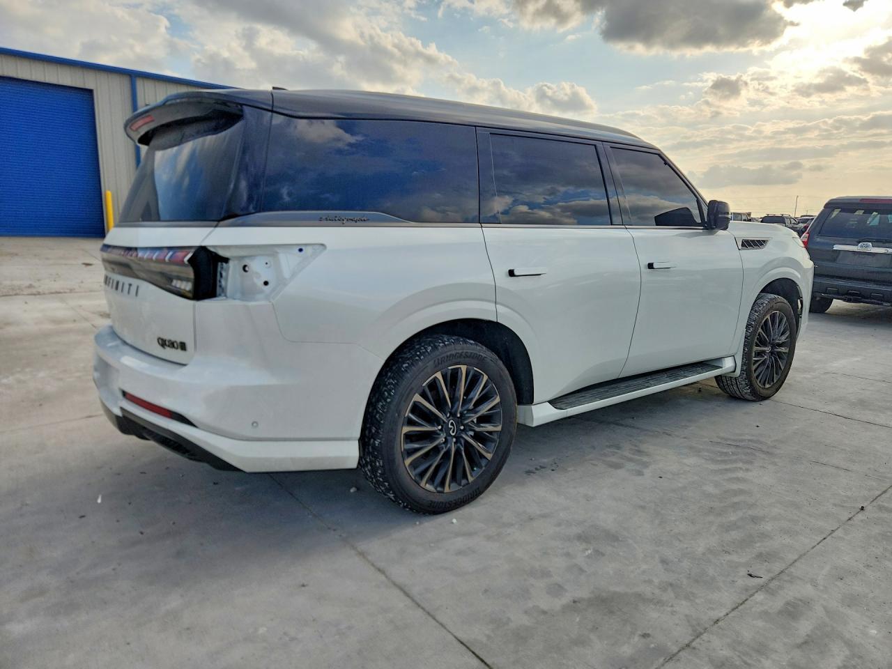 2026 Infiniti Qx80 Autograph - Image 3