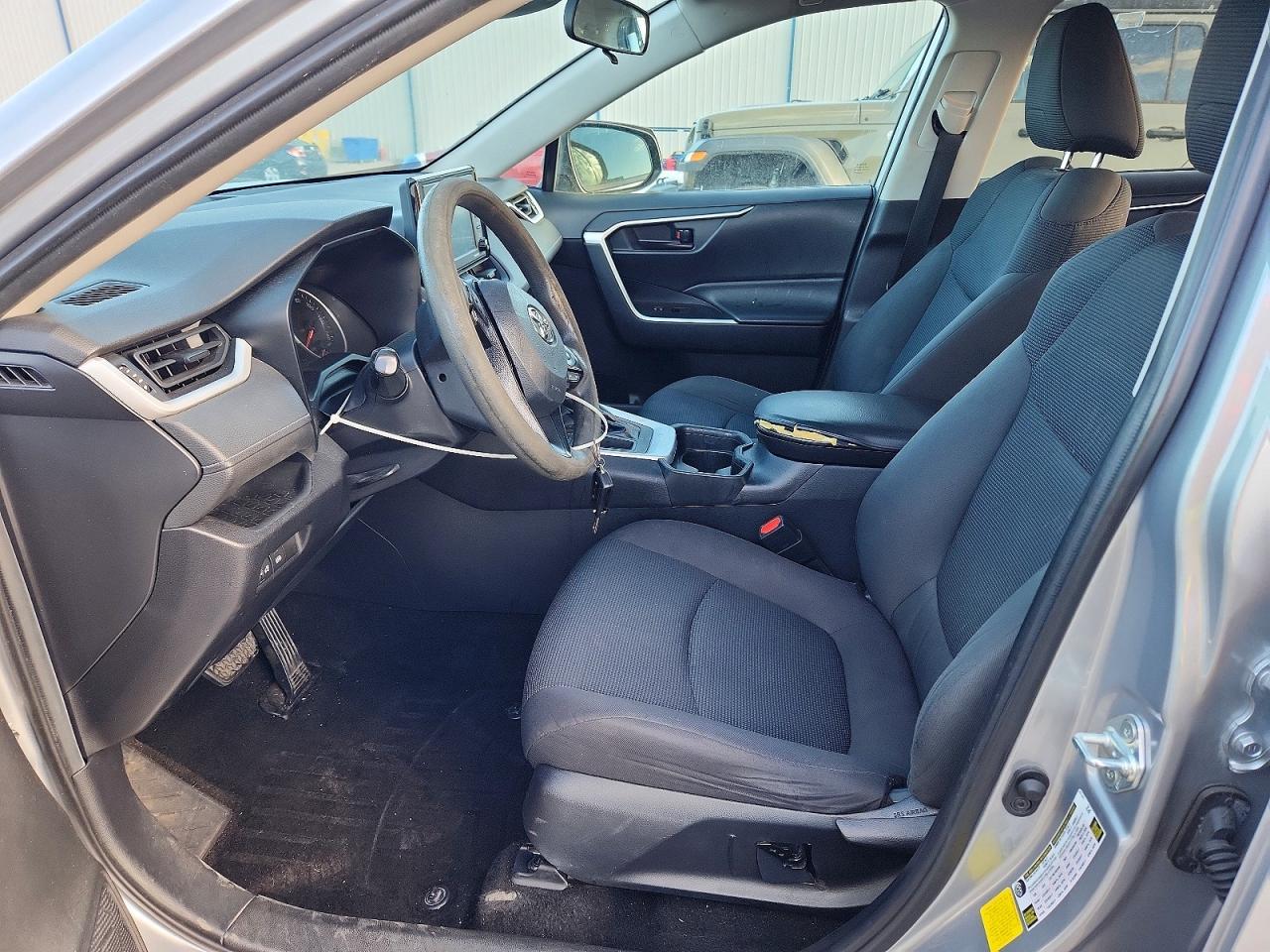 2020 Toyota Rav4 Le - Фото 7