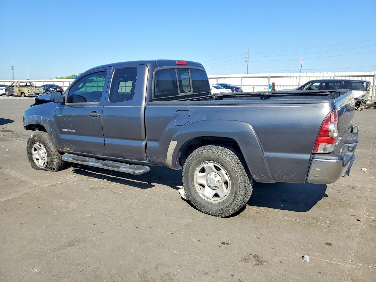 2013 Toyota Tacoma Prerunner - Фото 2