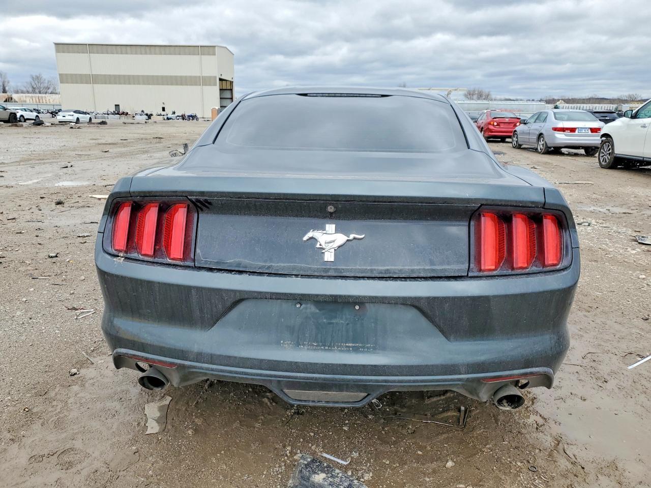 2015 Ford Mustang - Фото 6