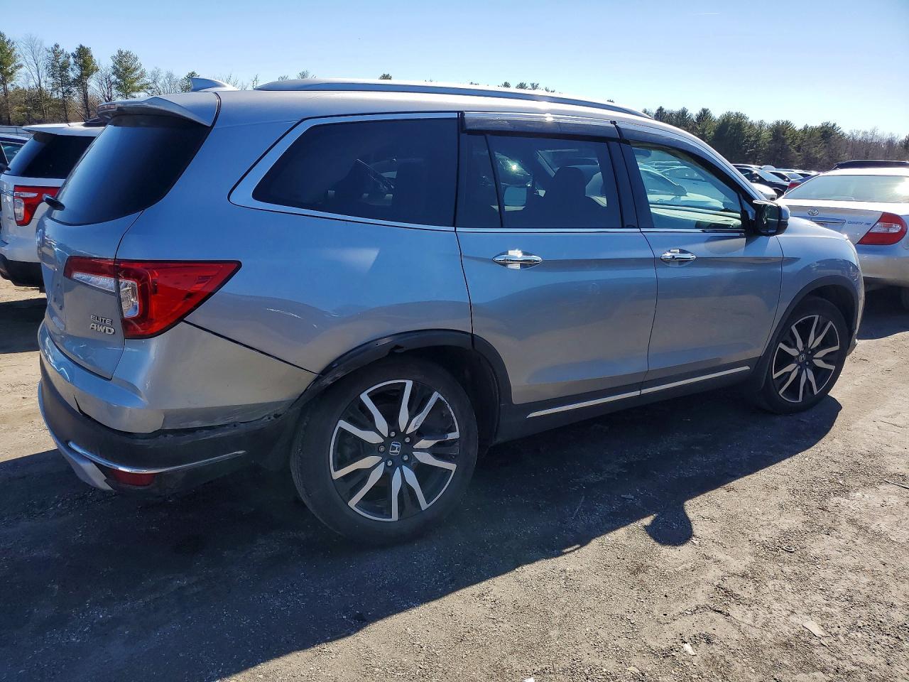 2021 Honda Pilot Elite - Фото 3