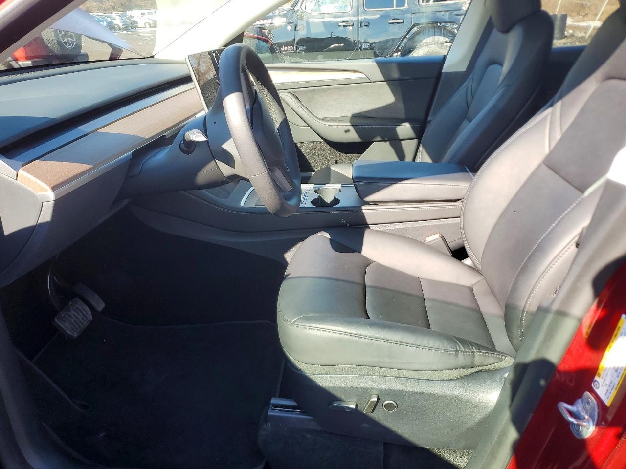 2024 Tesla Model Y - Image 7