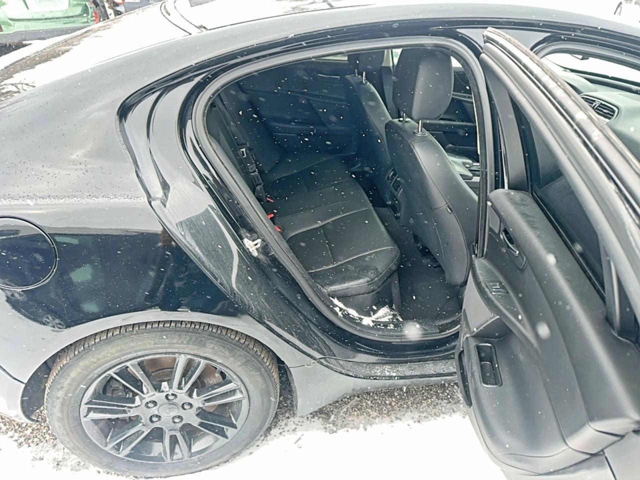 2018 Jaguar Xe Premium - Image 6