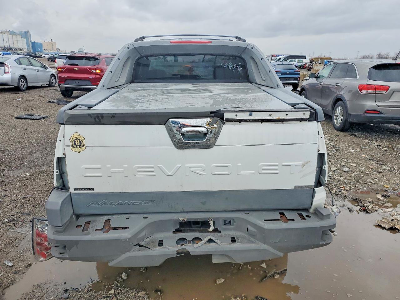 2002 Chevrolet Avalanche C1500 - Image 6