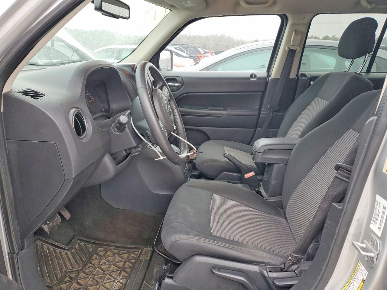 2014 Jeep Patriot Latitude - Фото 7