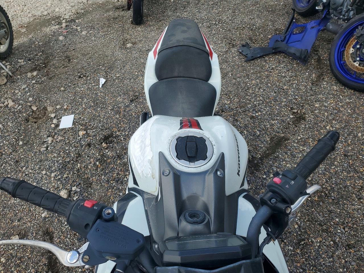 2022 Kawasaki Er650 K - Фото 5