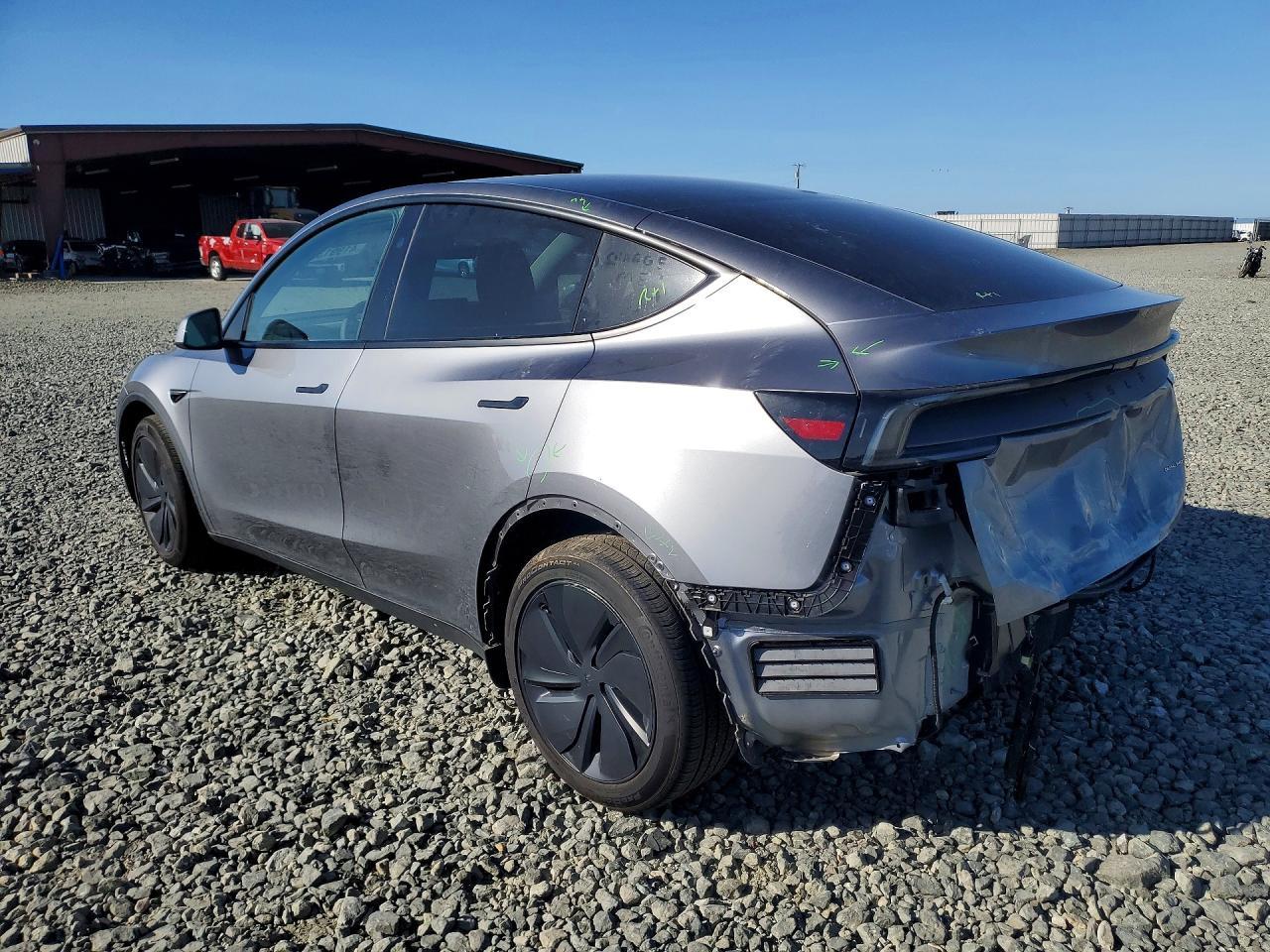 2026 Tesla Model Y - Image 2