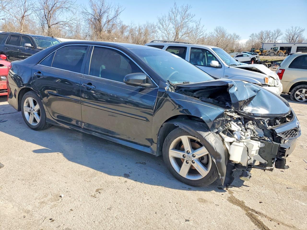 2014 Toyota Camry Se - Фото 4