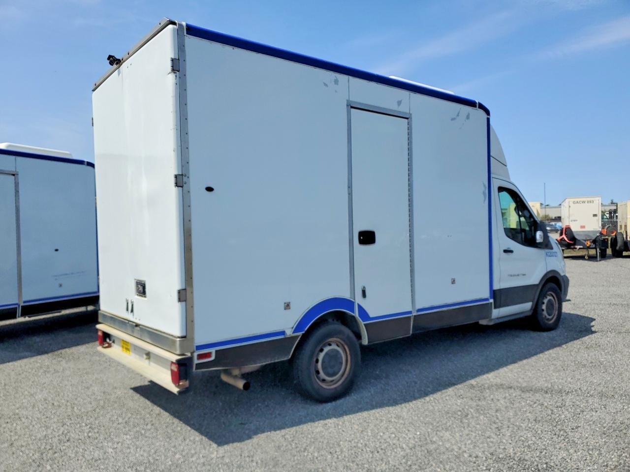 2020 Ford Transit Delivery Truck - Фото 3