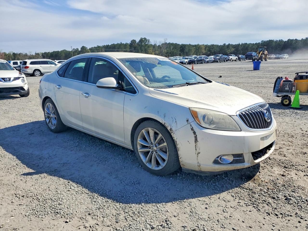 2013 Buick Verano - Image 4