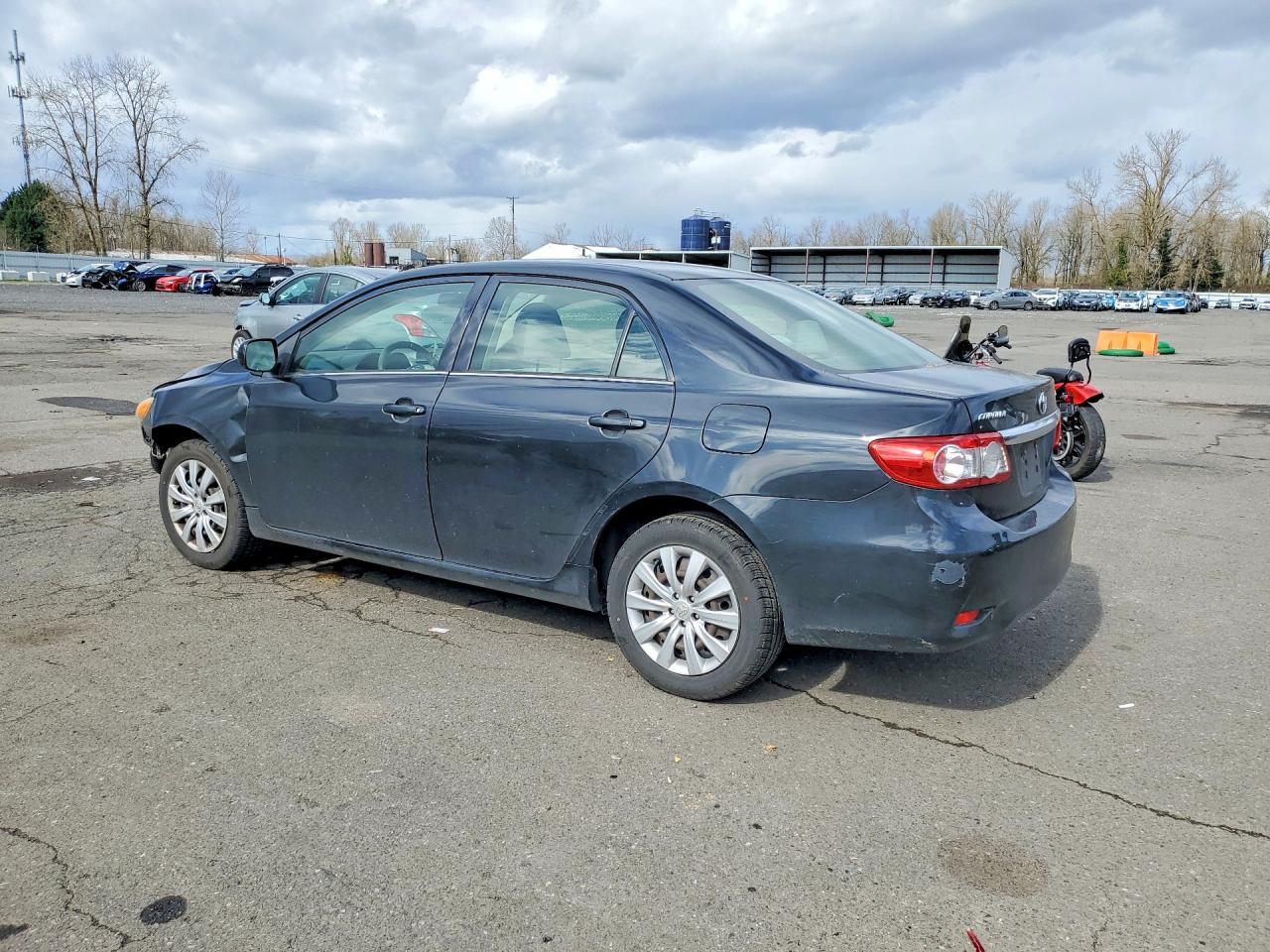 2013 Toyota Corolla Le - Фото 2