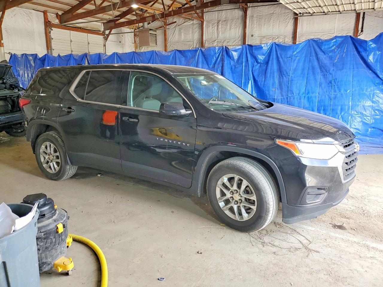 2019 Chevrolet Traverse Ls - Фото 4