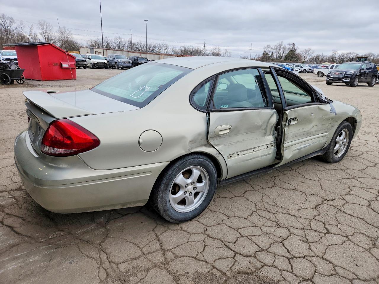 2005 Ford Taurus Se - Image 3