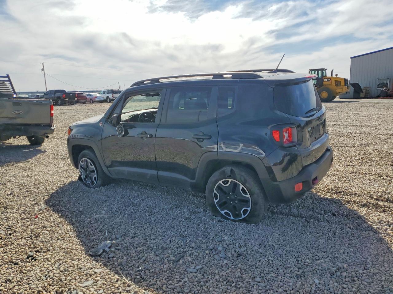 2017 Jeep Renegade - Image 2