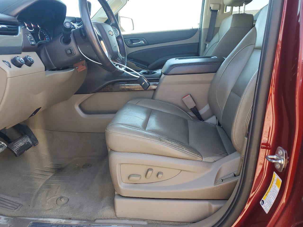 2019 Chevrolet Suburban K1500 Lt - Image 7