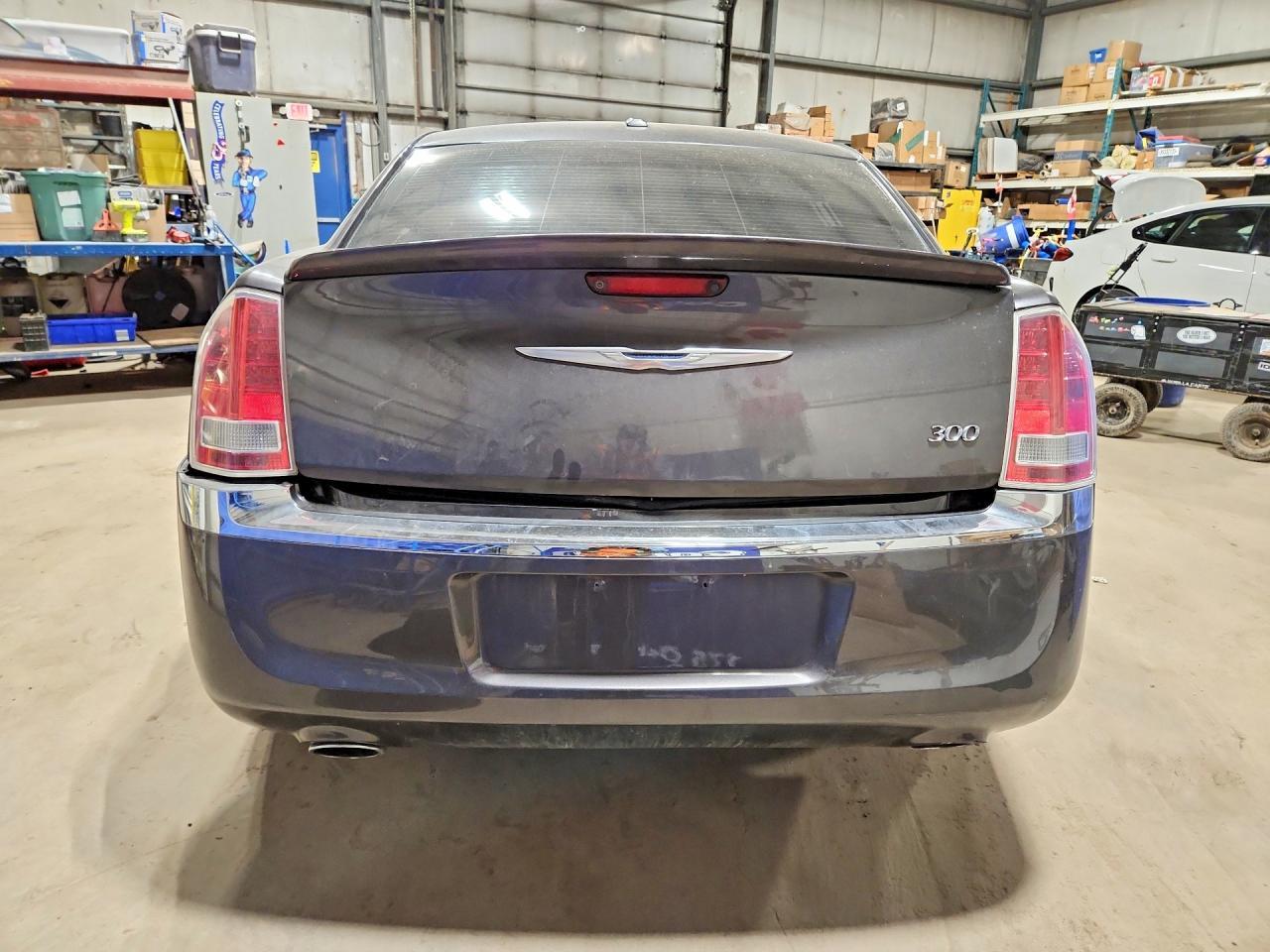 2013 Chrysler 300 - Фото 6