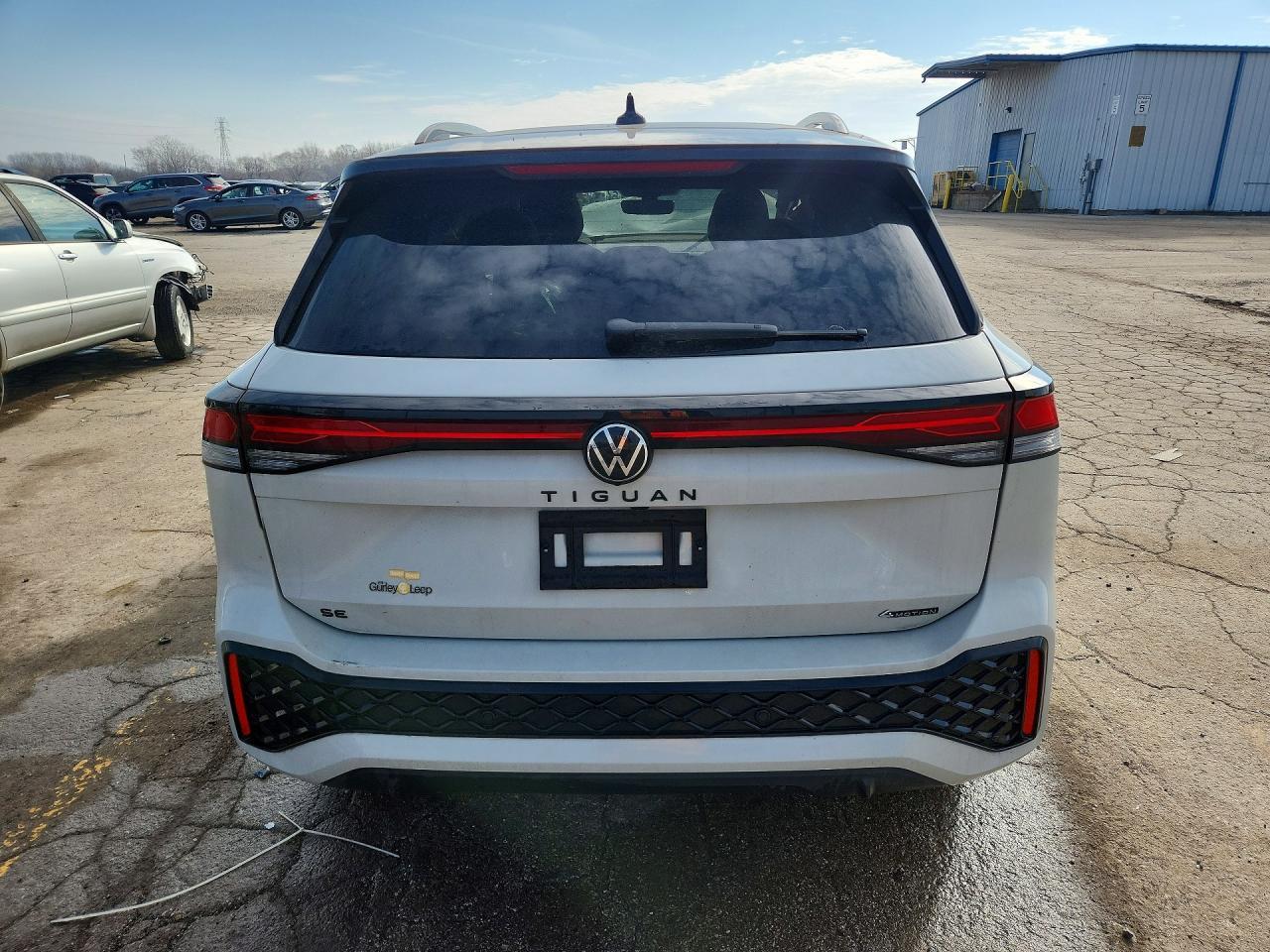 2025 Volkswagen Tiguan Se R-Line Black - Фото 6