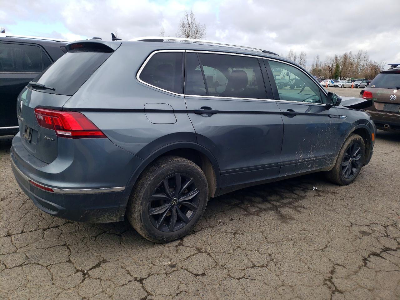 2024 Volkswagen Tiguan Se - Image 3