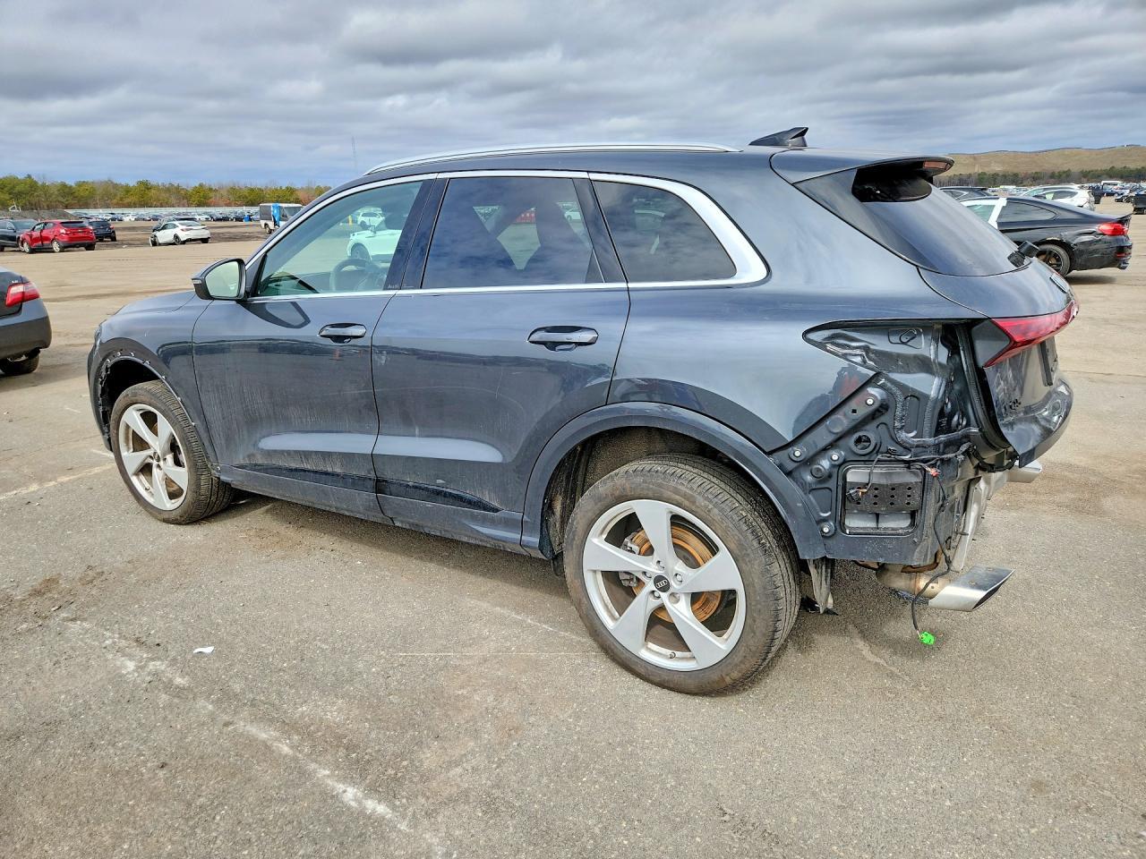 2025 Audi Q5 Premium Plus - Фото 3