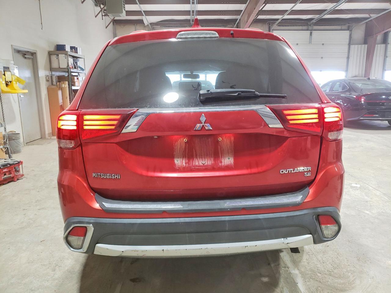 2017 Mitsubishi Outlander Se - Image 6