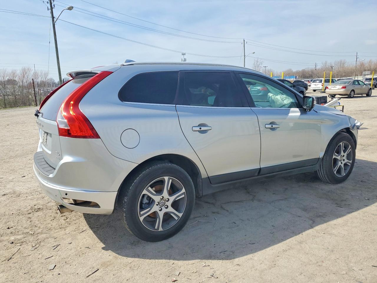 2013 Volvo Xc60 - Image 3