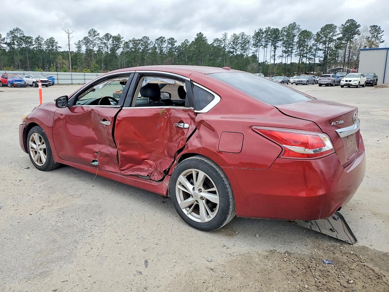 2013 Nissan Altima 2.5 - Фото 2