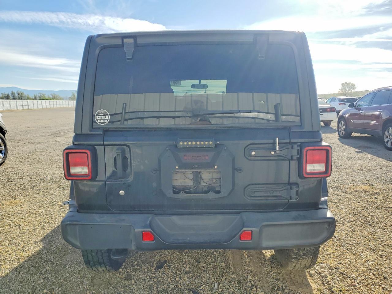 2019 Jeep Wrangler Unlimited Sahara - Фото 6