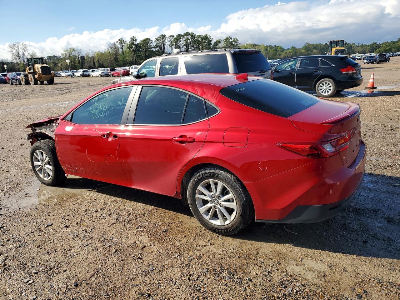 2025 Toyota Camry Le - Фото 2
