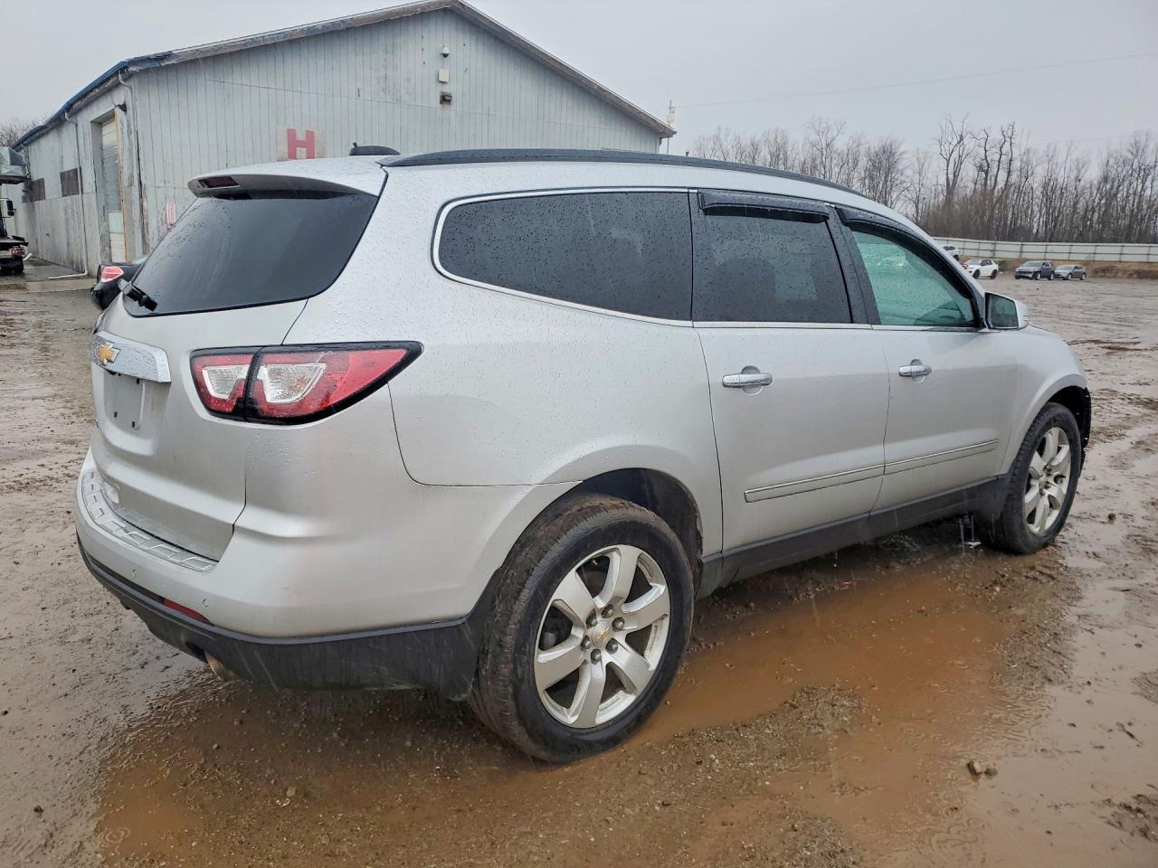 2017 Chevrolet Traverse Premier - Image 3