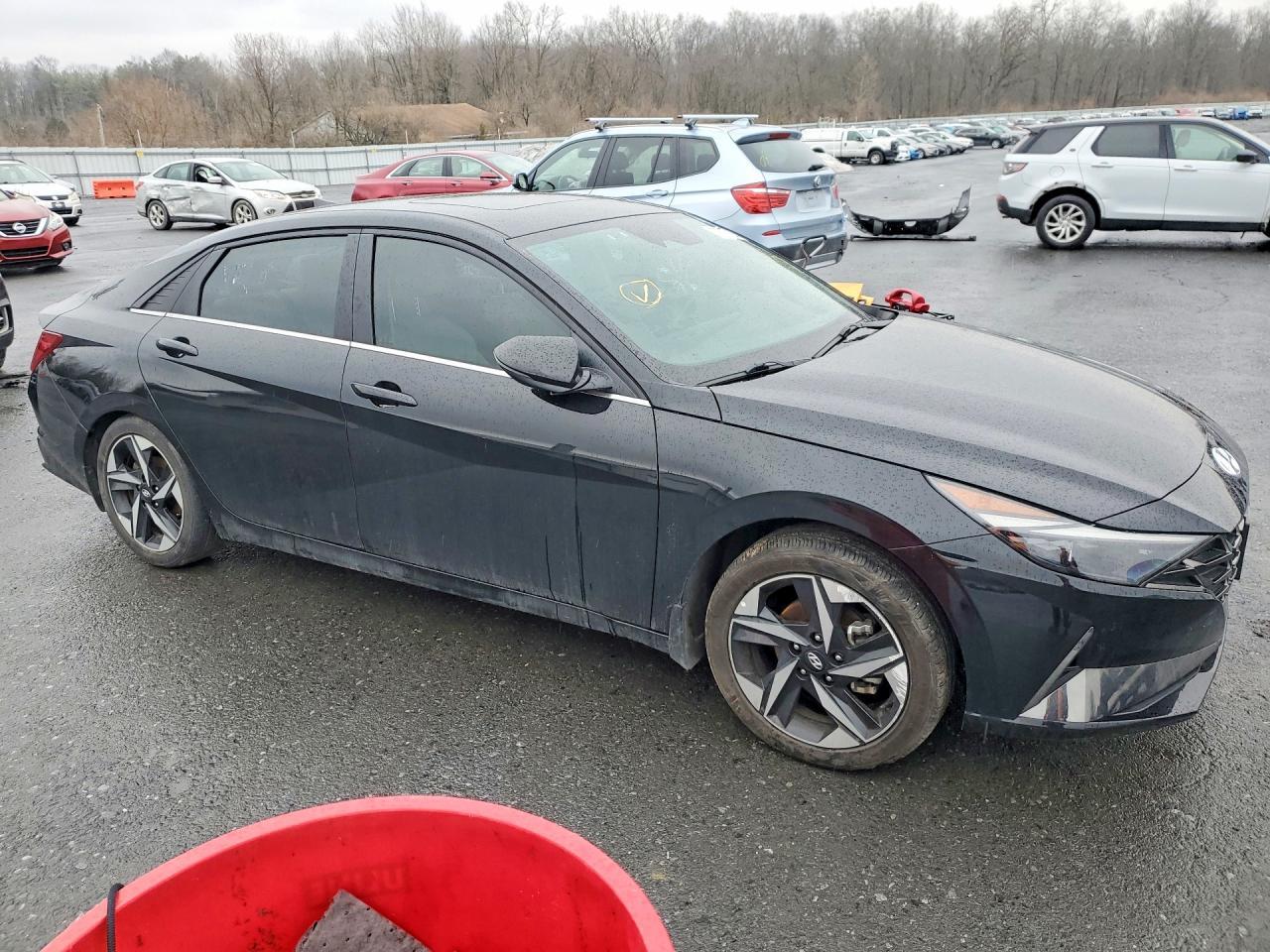 2022 Hyundai Elantra Limited - Image 4