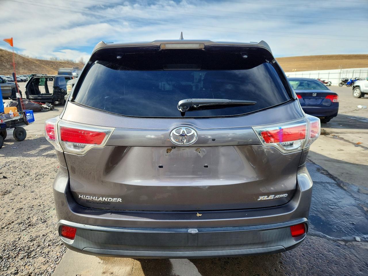 2016 Toyota Highlander Xle - Image 6