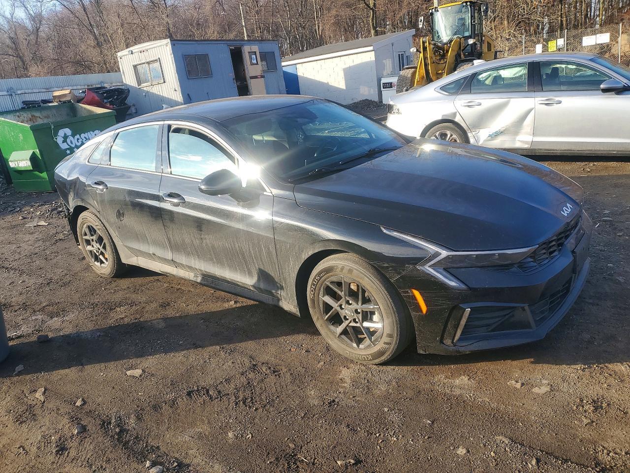 2025 Kia K5 Lxs - Image 4