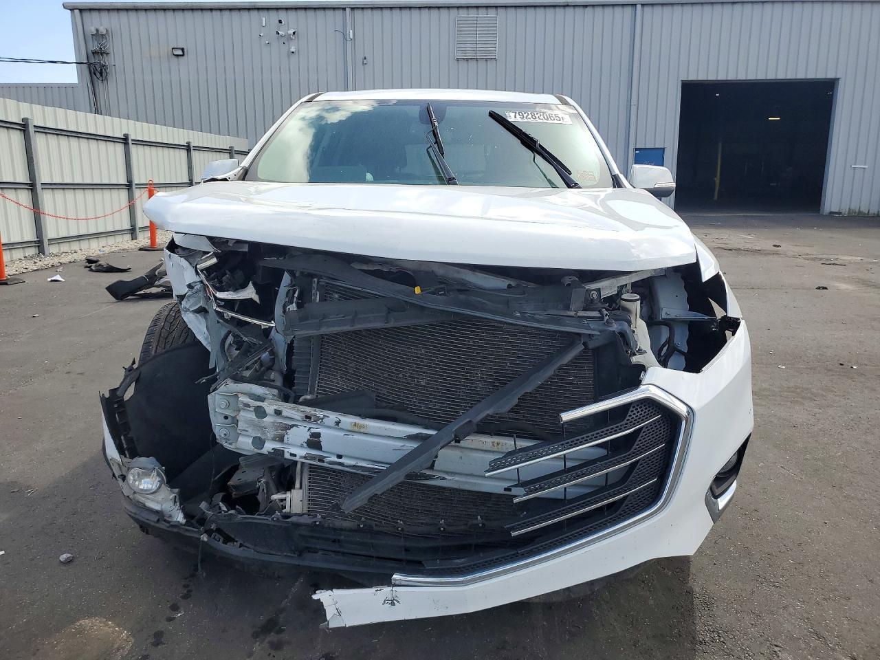 2021 Chevrolet Traverse Lt - Фото 5