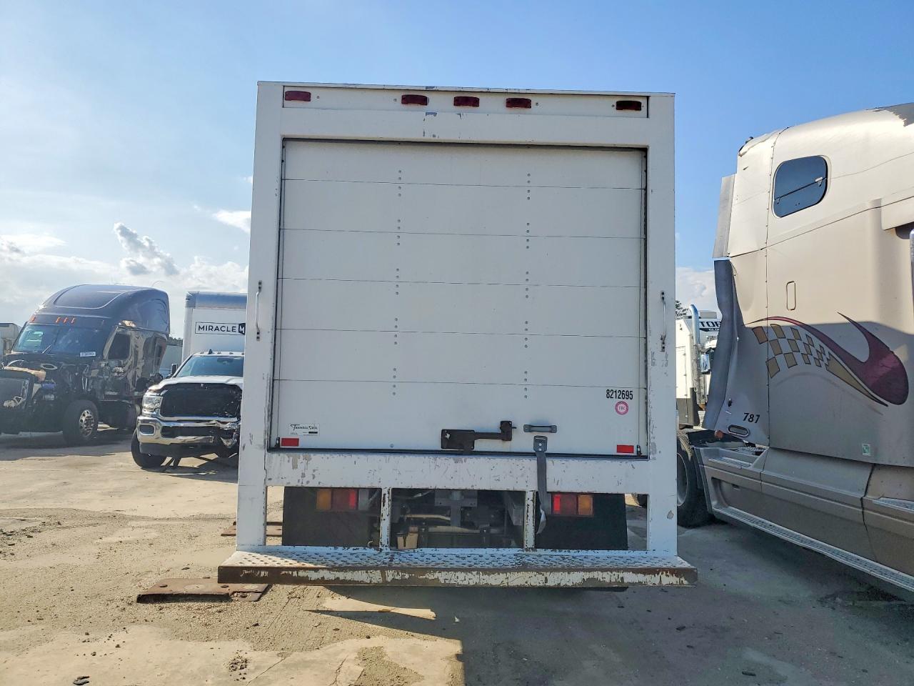 2024 Isuzu Npr Hd - Фото 6