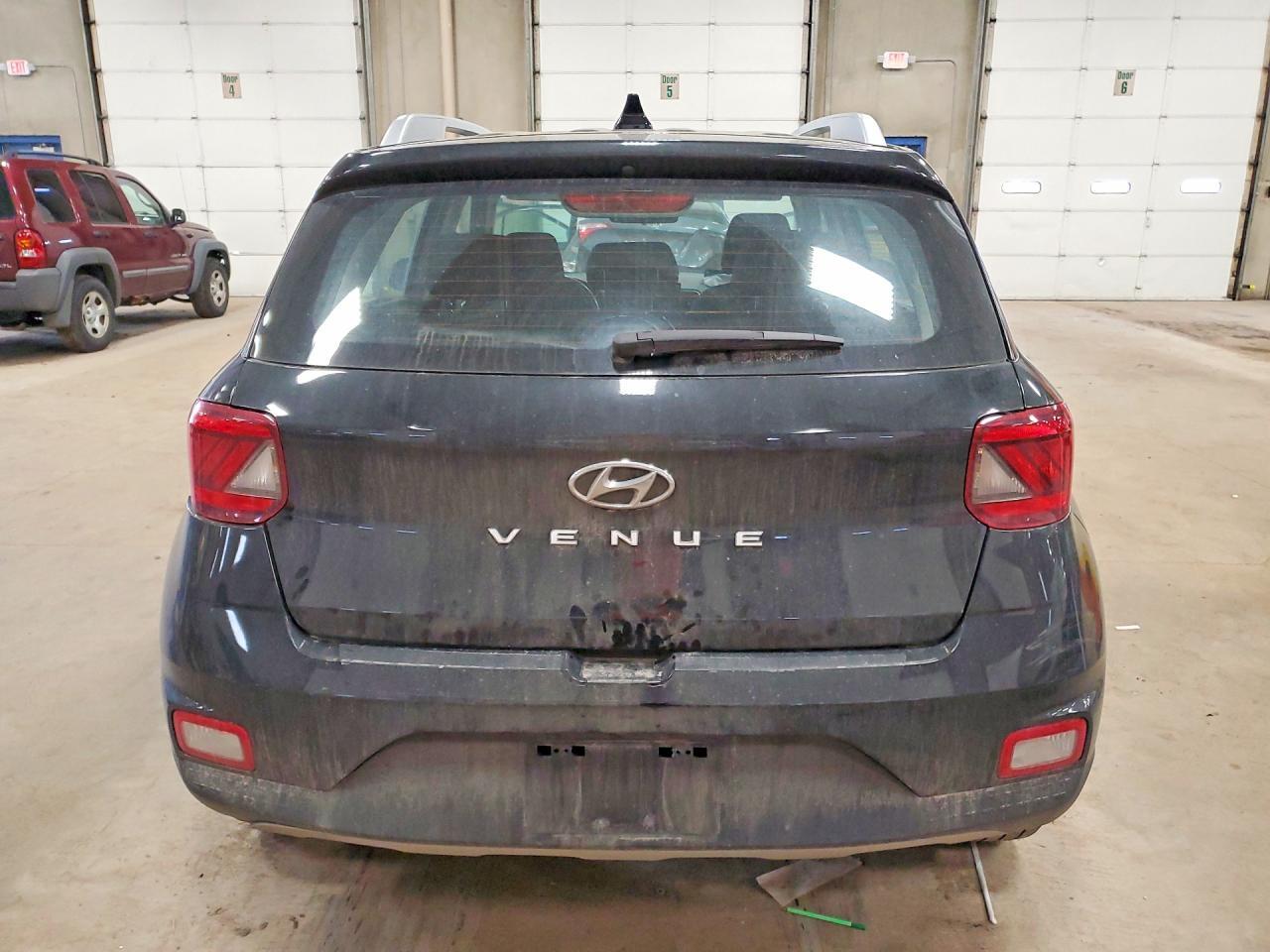 2022 Hyundai Venue Sel - Фото 6