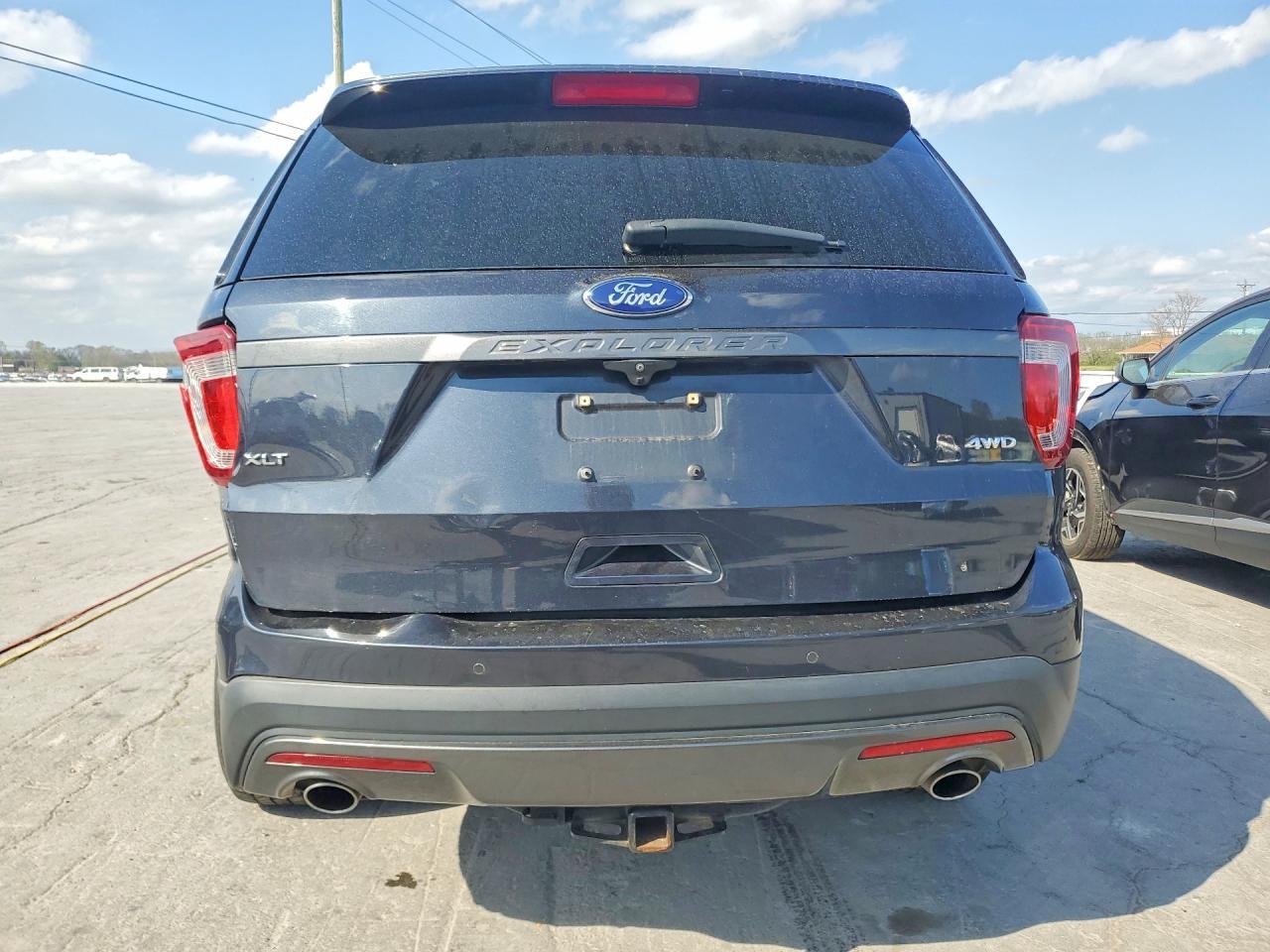 2017 Ford Explorer Xlt - Image 6