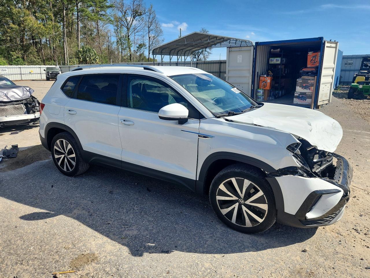 2023 Volkswagen Taos Se - Фото 4