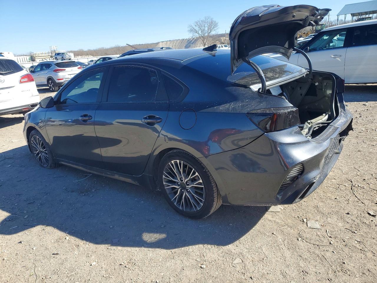 2022 Kia Forte Gt-Line - Фото 2