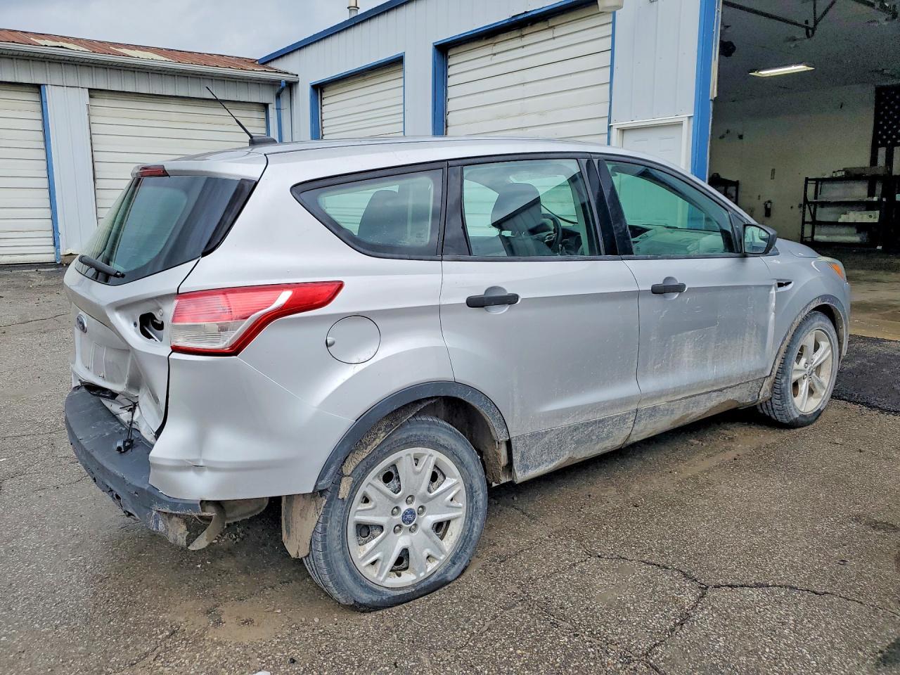 2016 Ford Escape S - Фото 3