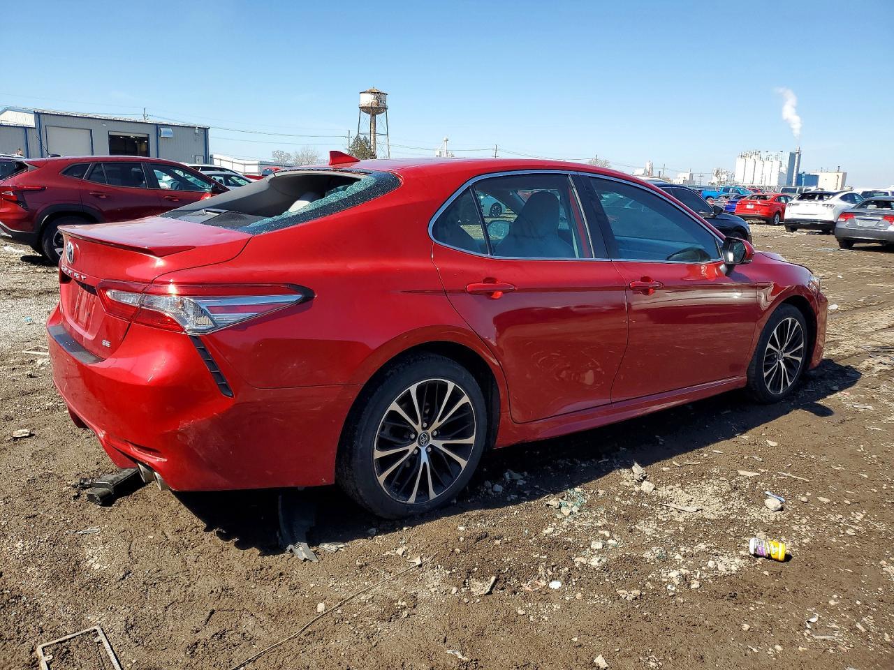 2019 Toyota Camry Se - Image 3